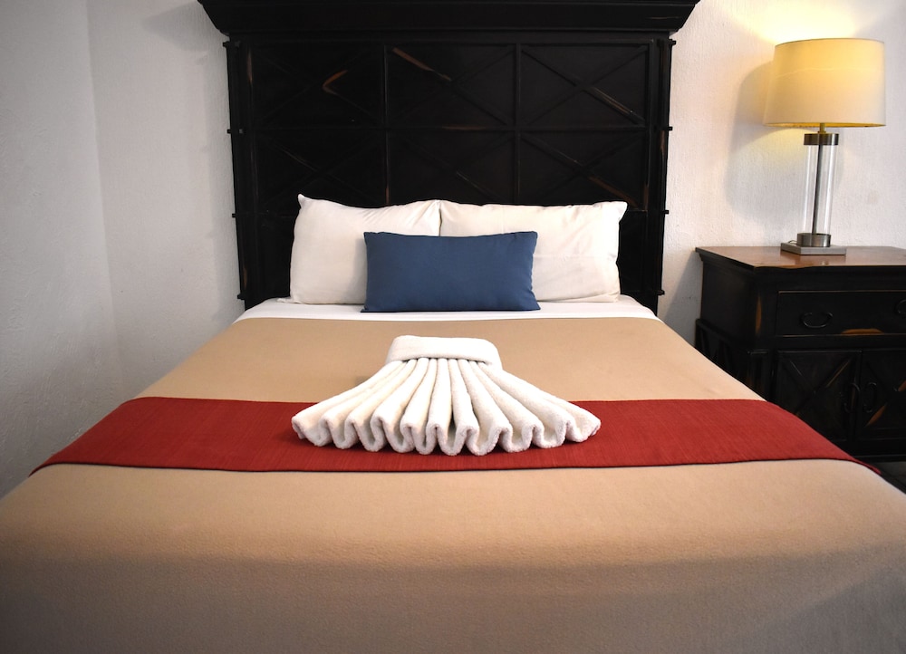 Hotel Hacienda Paradise — Hotel rooms in Playa del Carmen, Quintana Roo