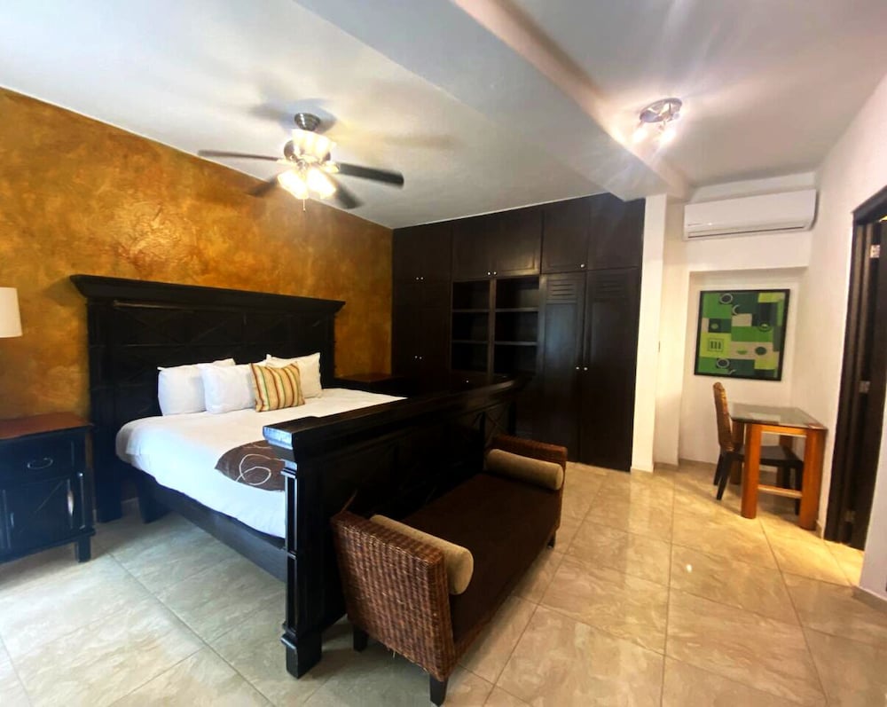 Hotel Hacienda Paradise — Hotel rooms in Playa del Carmen, Quintana Roo