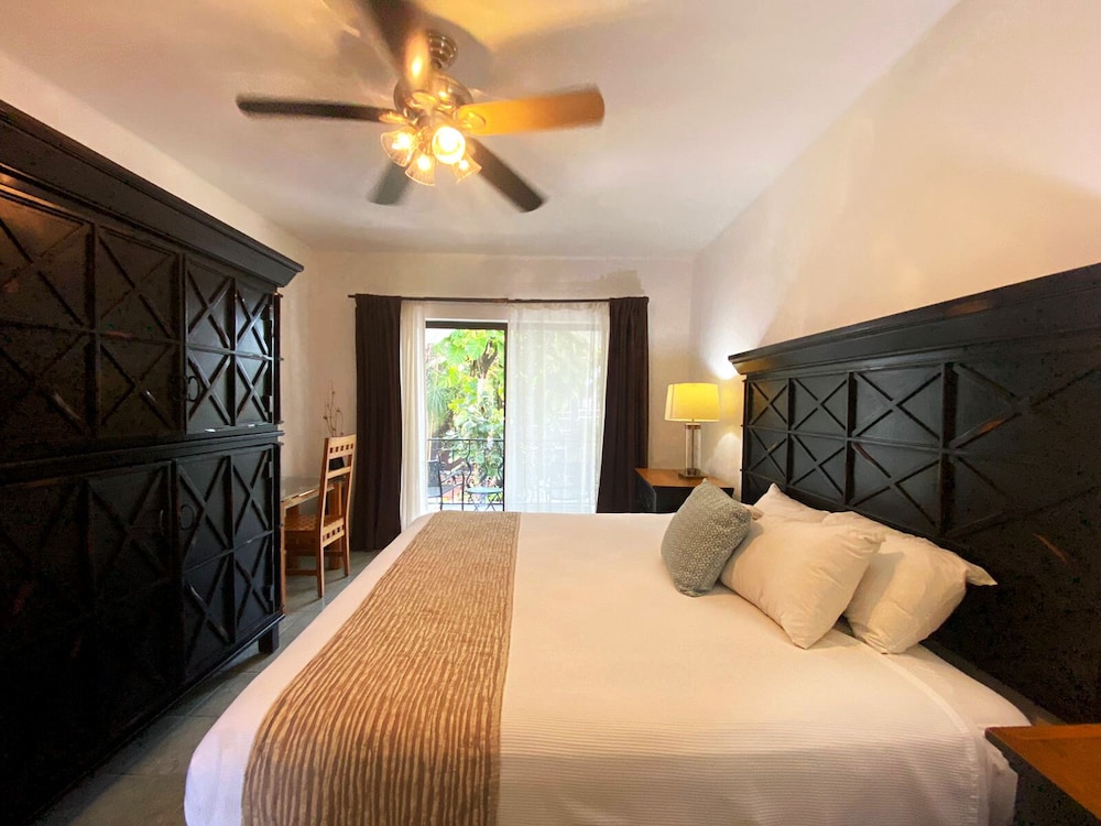 Hotel Hacienda Paradise — Hotel rooms in Playa del Carmen, Quintana Roo