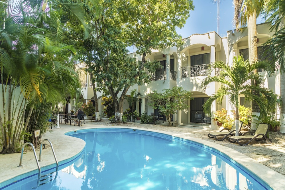 Hotel Hacienda Paradise — Main photo in Playa del Carmen, Quintana Roo