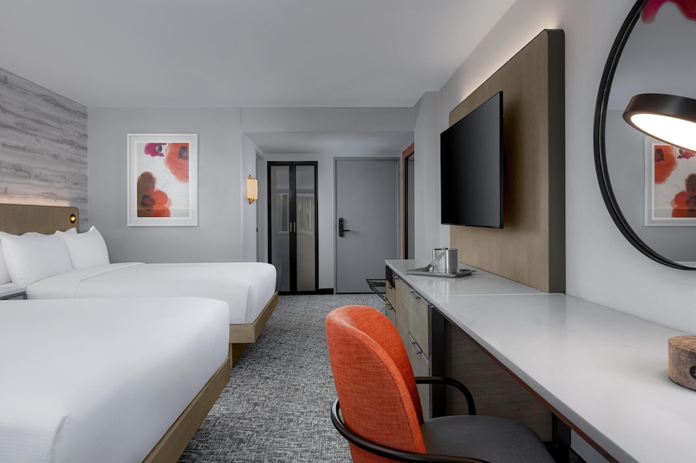 Hilton Los Angeles Airport — Hotel rooms in Los Angeles, California