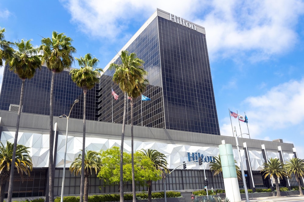 Hilton Los Angeles Airport — Hotel building in Los Angeles, California