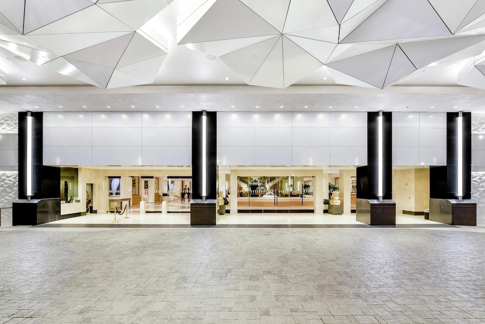 Hilton Los Angeles Airport — Hotel building in Los Angeles, California