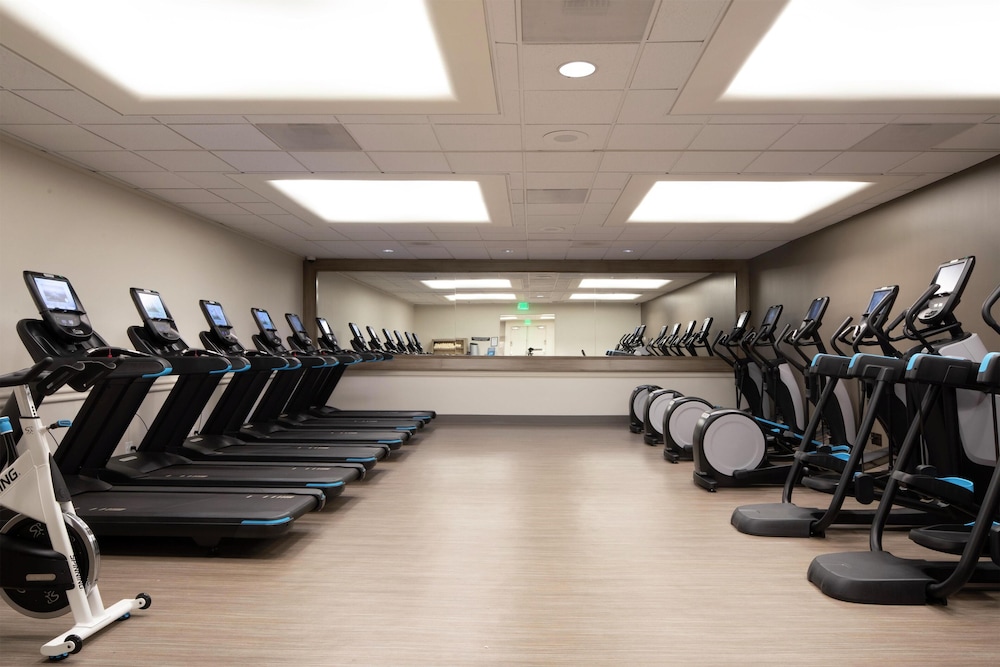 Hilton Los Angeles Airport — Sports & recreation in Los Angeles, California