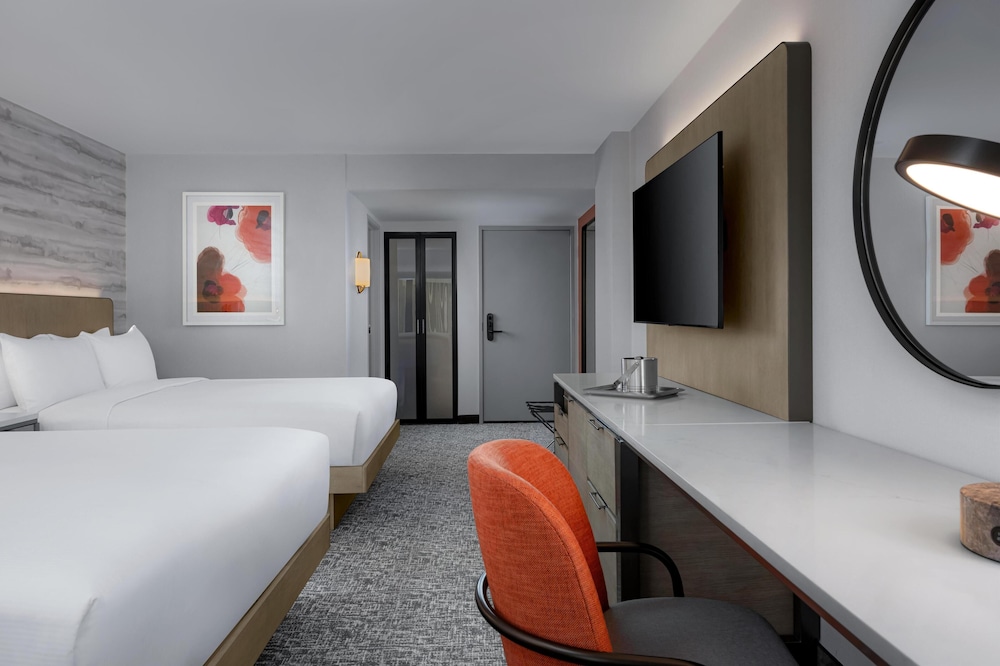 Hilton Los Angeles Airport — Hotel rooms in Los Angeles, California