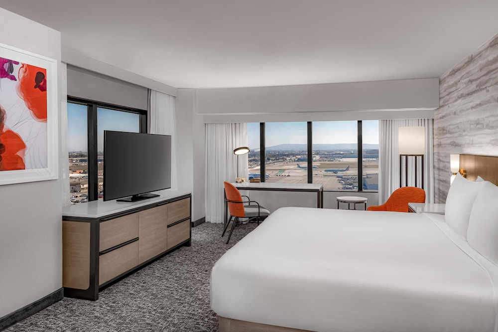 Hilton Los Angeles Airport — Hotel rooms in Los Angeles, California