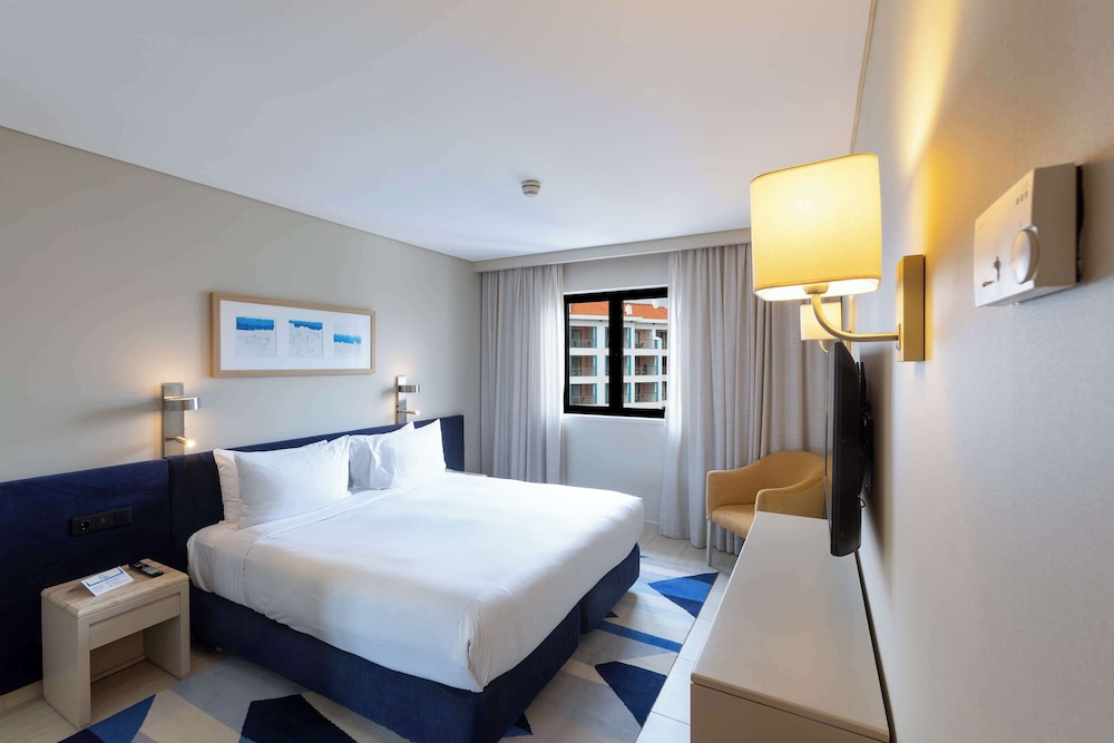 Hilton Vilamoura As Cascatas Golf Resort & Spa — Hotel rooms in Vilamoura, Faro