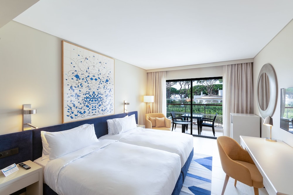 Hilton Vilamoura As Cascatas Golf Resort & Spa — Hotel rooms in Vilamoura, Faro