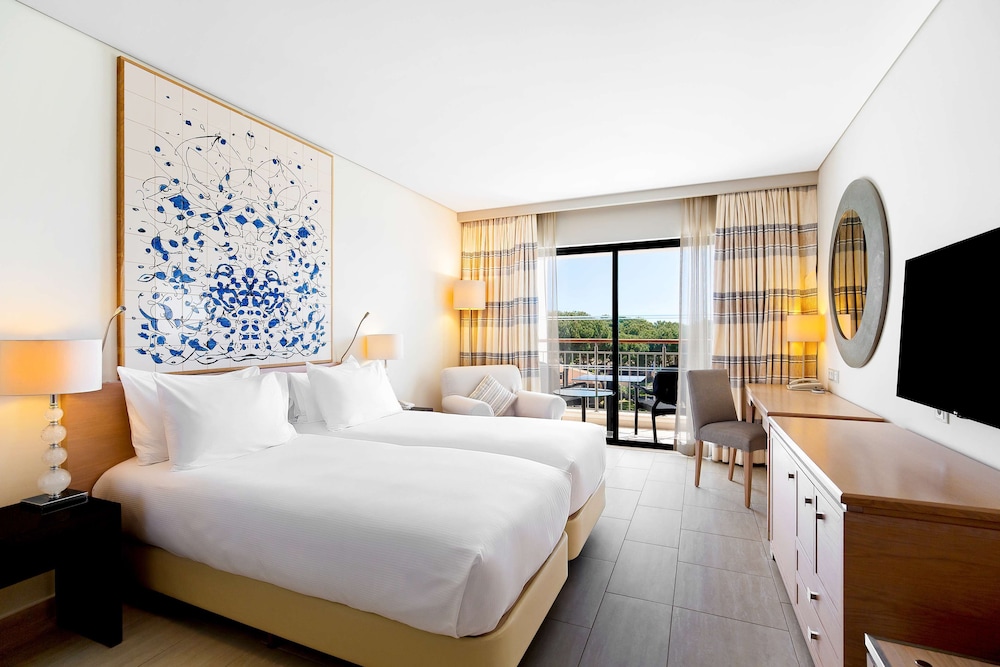 Hilton Vilamoura As Cascatas Golf Resort & Spa — Hotel rooms in Vilamoura, Faro
