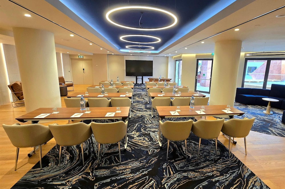 Hilton Vilamoura As Cascatas Golf Resort & Spa — Hotel building in Vilamoura, Faro
