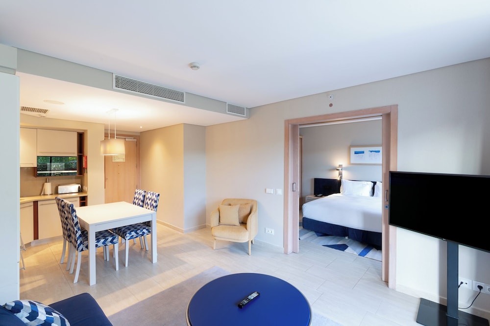Hilton Vilamoura As Cascatas Golf Resort & Spa — Hotel rooms in Vilamoura, Faro