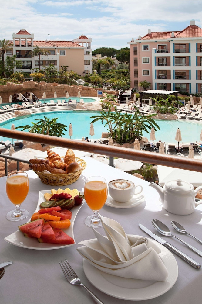 Hilton Vilamoura As Cascatas Golf Resort & Spa — Swimming pool in Vilamoura, Faro