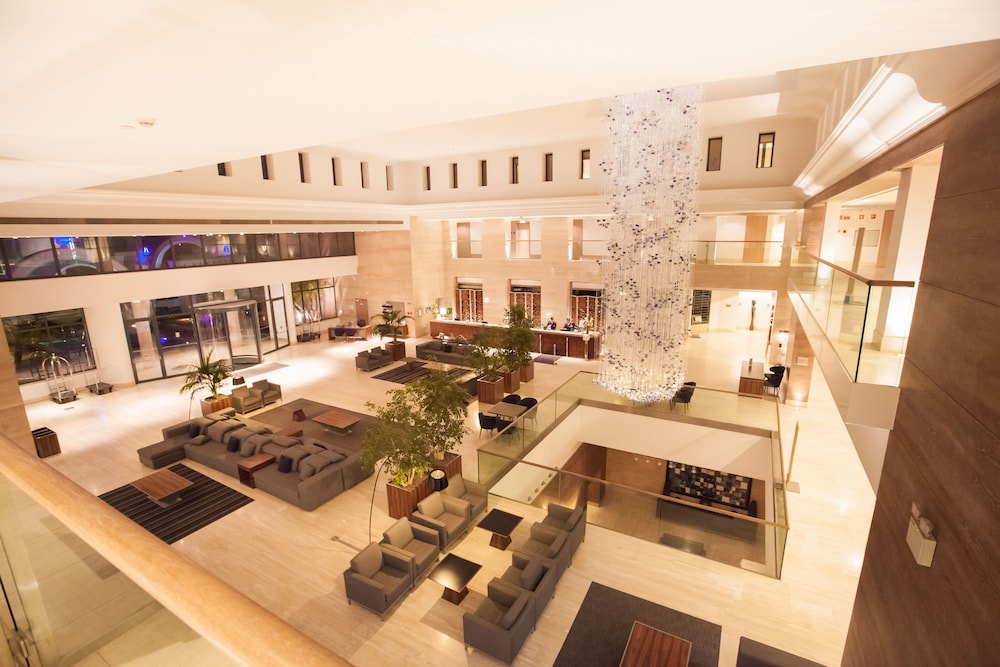 Hilton Vilamoura As Cascatas Golf Resort & Spa — Hotel building in Vilamoura, Faro