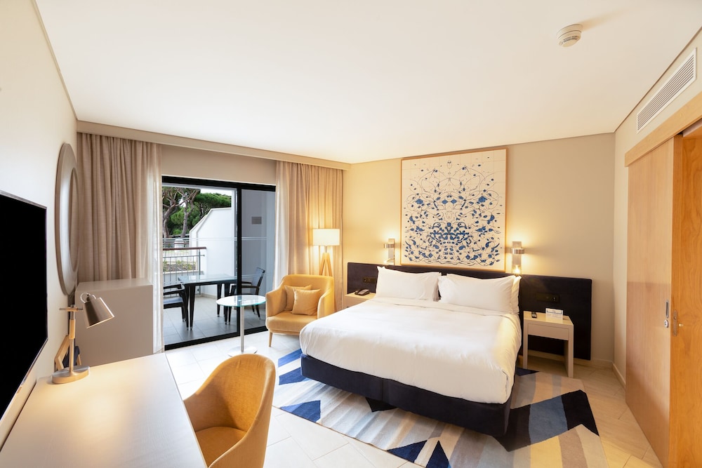 Hilton Vilamoura As Cascatas Golf Resort & Spa — Hotel rooms in Vilamoura, Faro