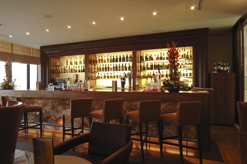 Hilton Vilamoura As Cascatas Golf Resort & Spa — Restaurant & bars in Vilamoura, Faro