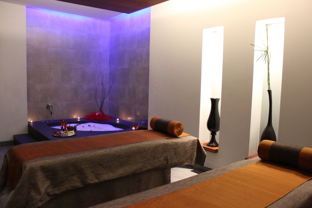 Hilton Vilamoura As Cascatas Golf Resort & Spa — Spa in Vilamoura, Faro