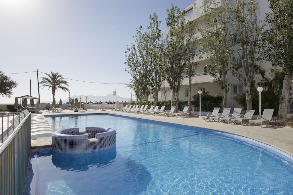 Cabot Hobby Club Apartments — Swimming pool in Puerto Pollensa, Balearic Islands