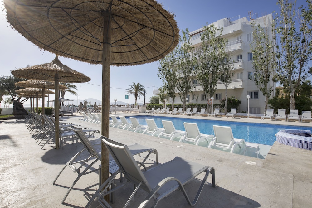 Cabot Hobby Club Apartments — Swimming pool in Puerto Pollensa, Balearic Islands