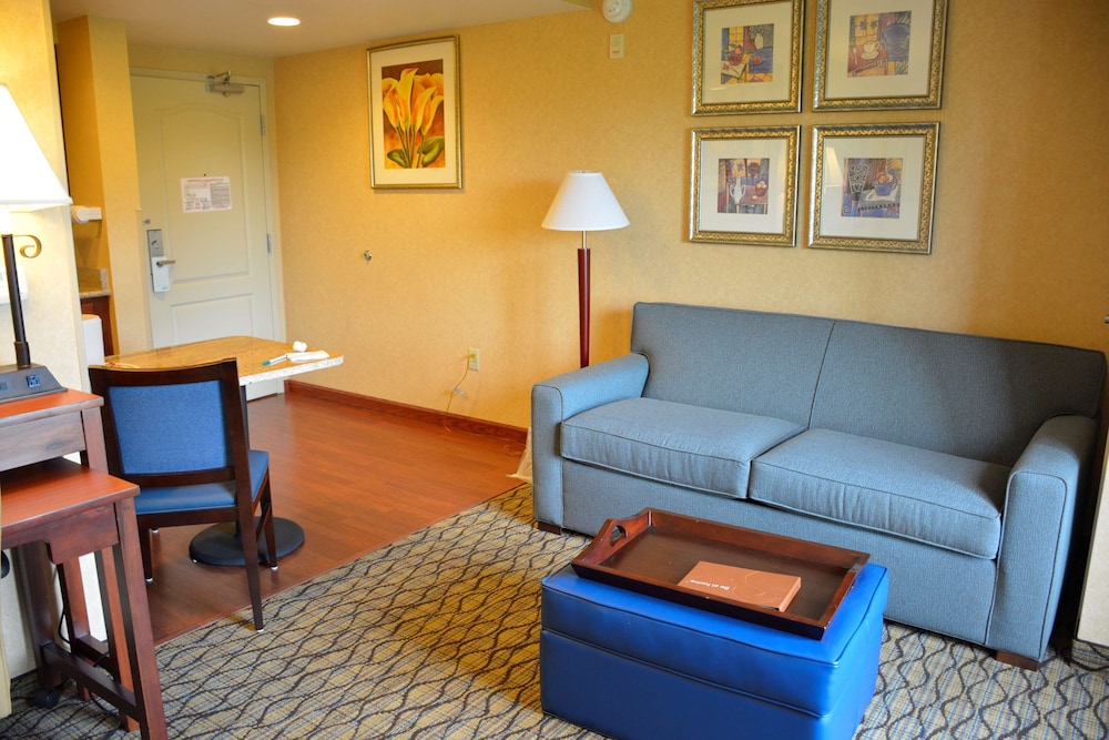 Homewood Suites by Hilton Brighton — Hotel rooms in Brighton, Michigan