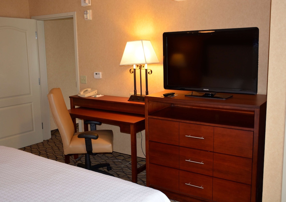 Homewood Suites by Hilton Brighton — Hotel rooms in Brighton, Michigan