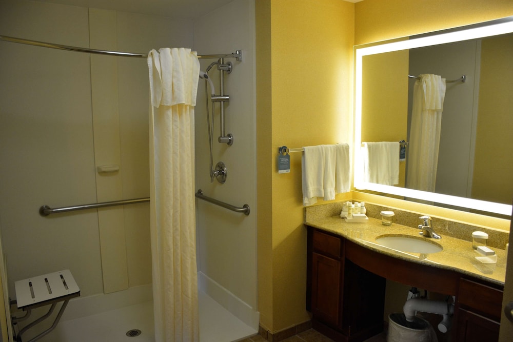 Homewood Suites by Hilton Brighton — Hotel rooms in Brighton, Michigan