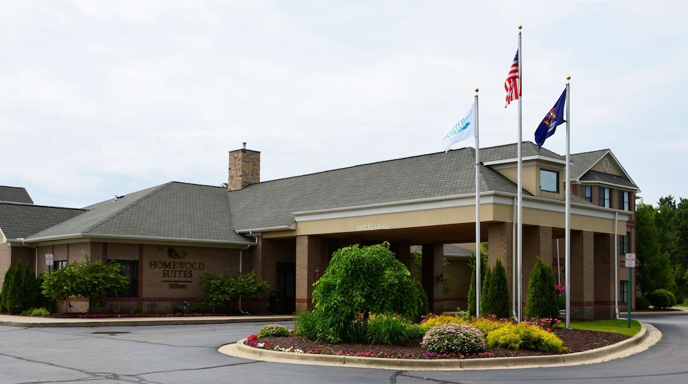 Homewood Suites by Hilton Brighton — Main photo in Brighton, Michigan