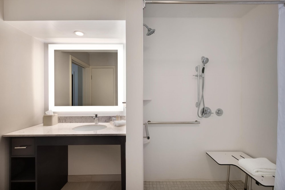 Homewood Suites by Hilton St. Petersburg Clearwater — Hotel rooms in Pinellas Park, Florida