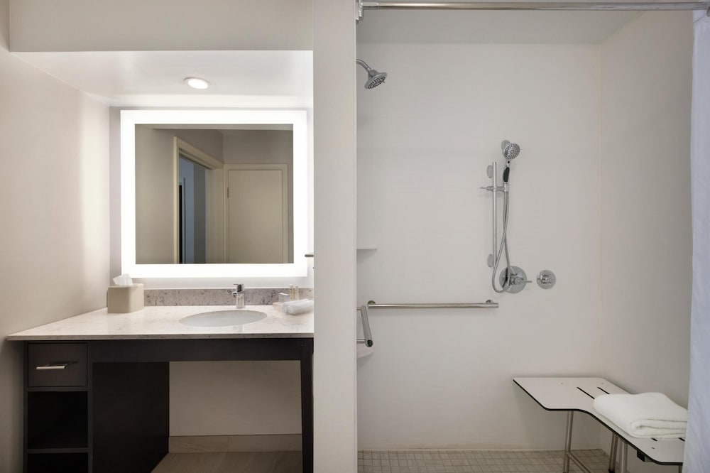 Homewood Suites by Hilton St. Petersburg Clearwater — Hotel rooms in Pinellas Park, Florida