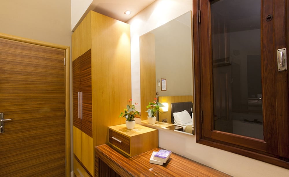 Hotel Pefkos Beach — Hotel rooms in Pefkos, South Aegean