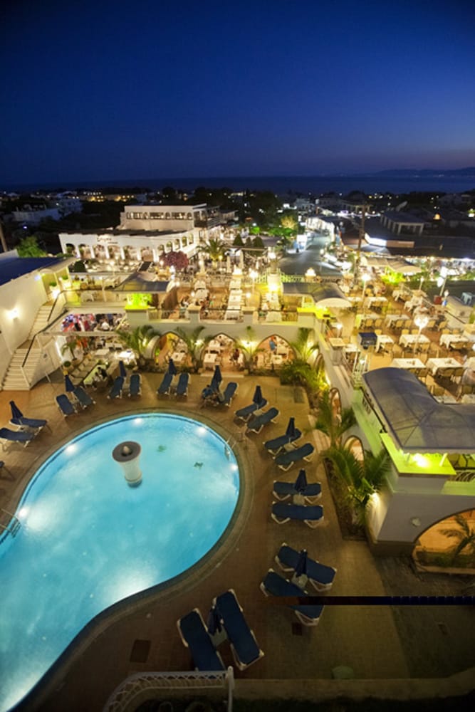 Hotel Pefkos Beach — Swimming pool in Pefkos, South Aegean