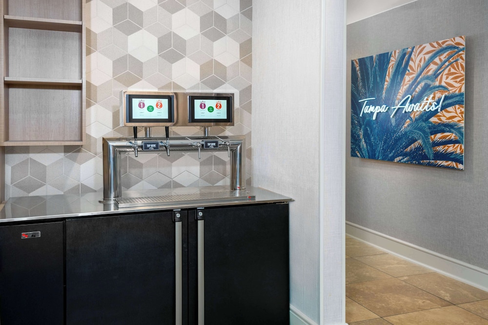 Homewood Suites by Hilton Tampa Airport - Westshore — Restaurant & bars in Tampa, Florida