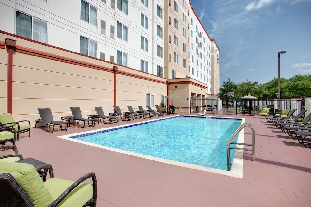 Homewood Suites by Hilton Tampa-Brandon — Swimming pool in Tampa, Florida