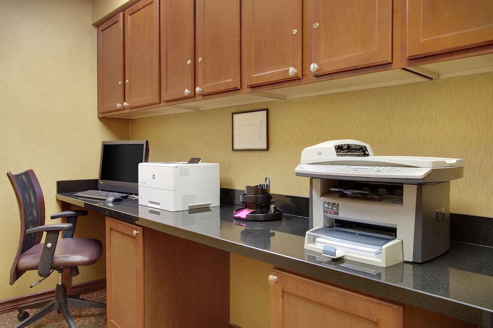 Homewood Suites by Hilton Tampa-Brandon — Hotel building in Tampa, Florida