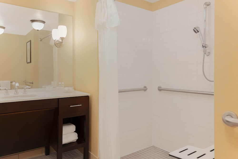 Homewood Suites by Hilton Tampa-Brandon — Hotel rooms in Tampa, Florida