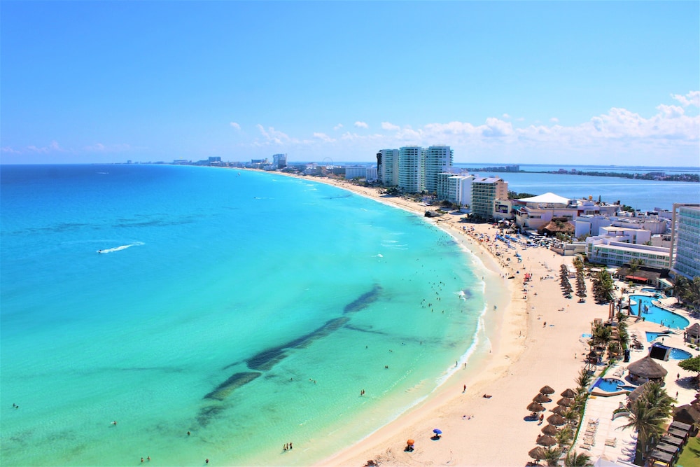 Krystal Grand Cancun All Inclusive — Beach in Cancun, Quintana Roo