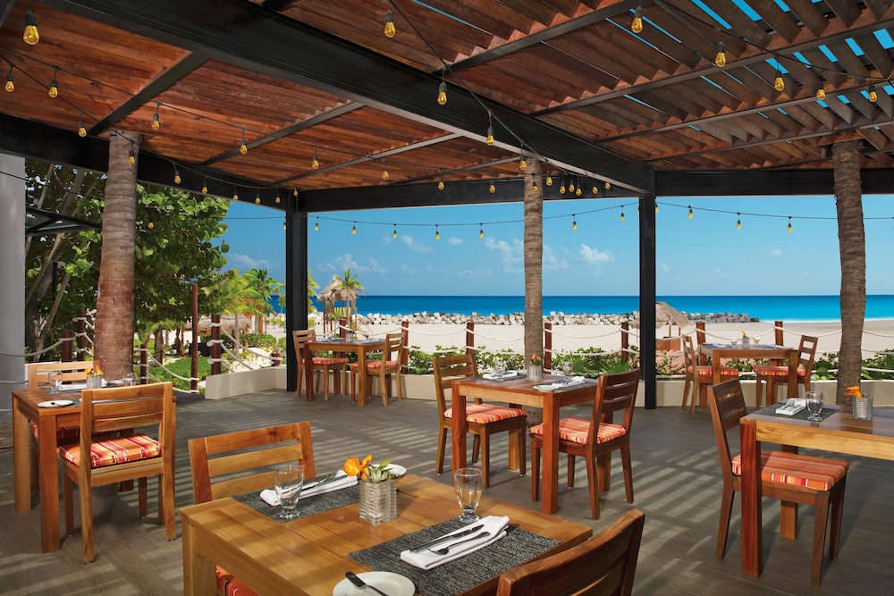 Krystal Grand Cancun All Inclusive — Restaurant & bars in Cancun, Quintana Roo