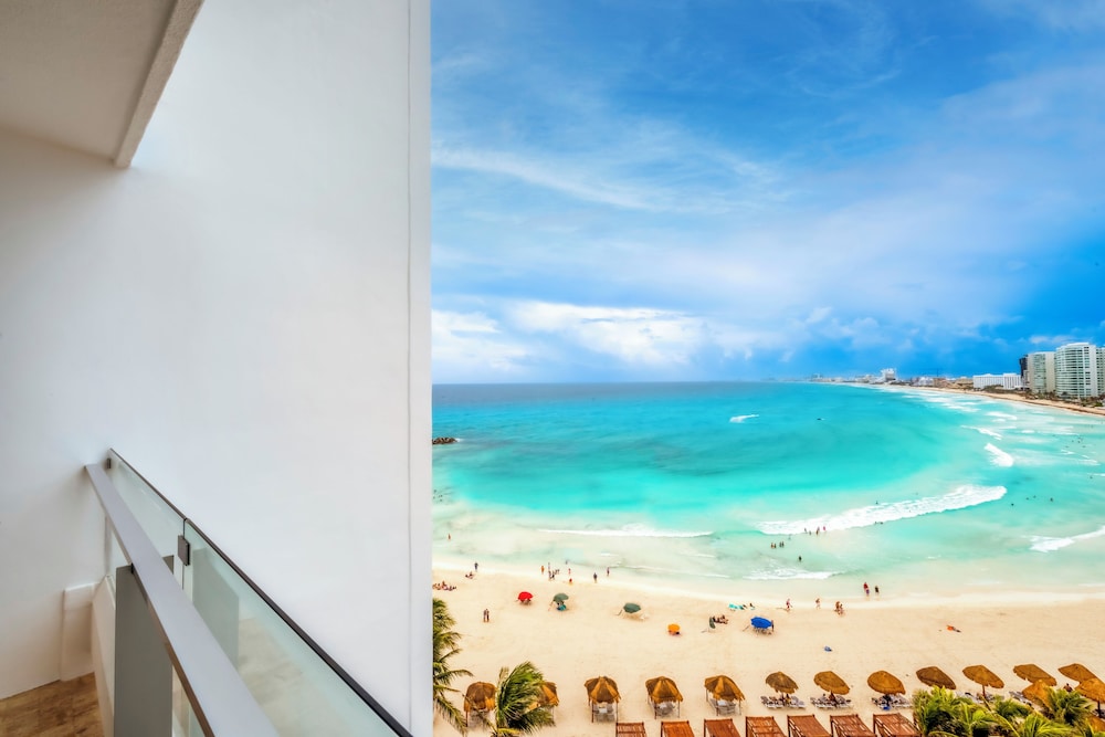 Krystal Grand Cancun All Inclusive — Beach in Cancun, Quintana Roo