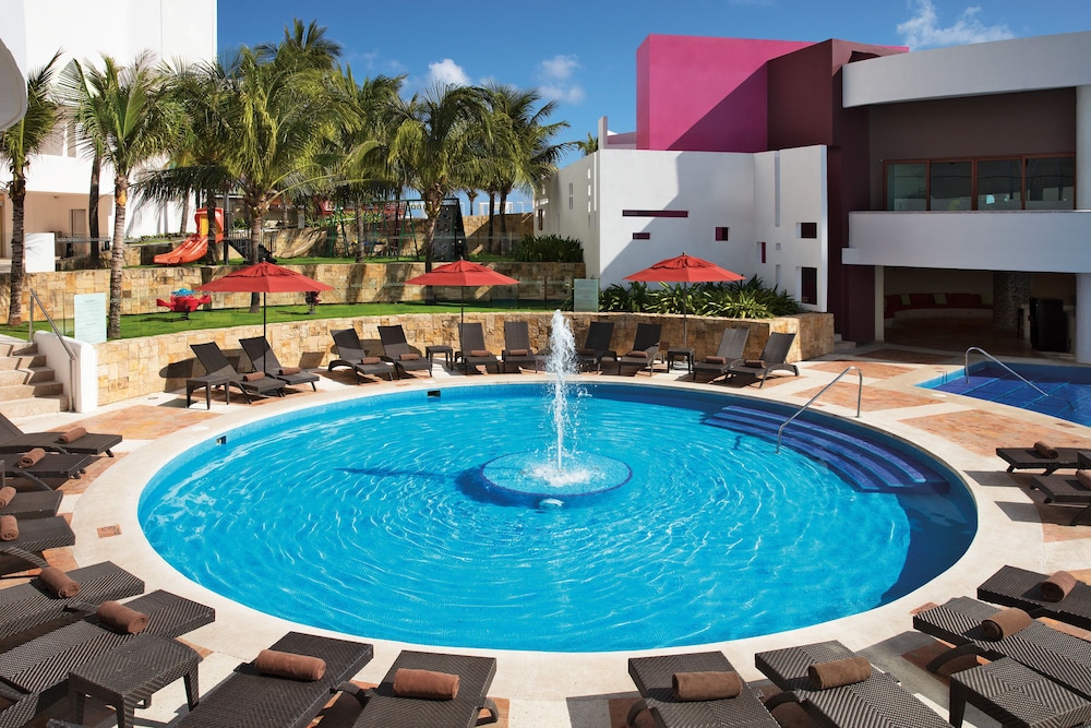 Krystal Grand Cancun All Inclusive — Swimming pool in Cancun, Quintana Roo