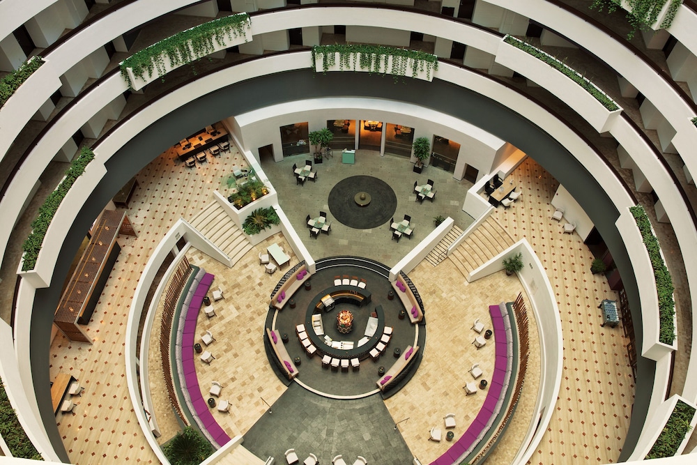 Krystal Grand Cancun All Inclusive — Hotel building in Cancun, Quintana Roo