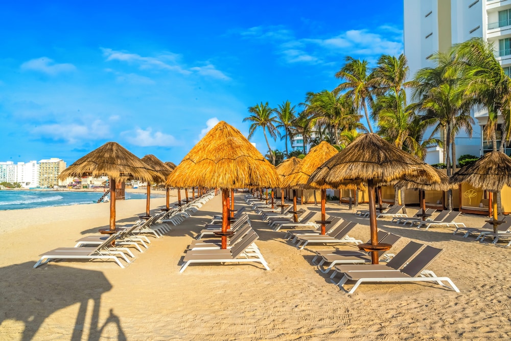 Krystal Grand Cancun All Inclusive — Beach in Cancun, Quintana Roo