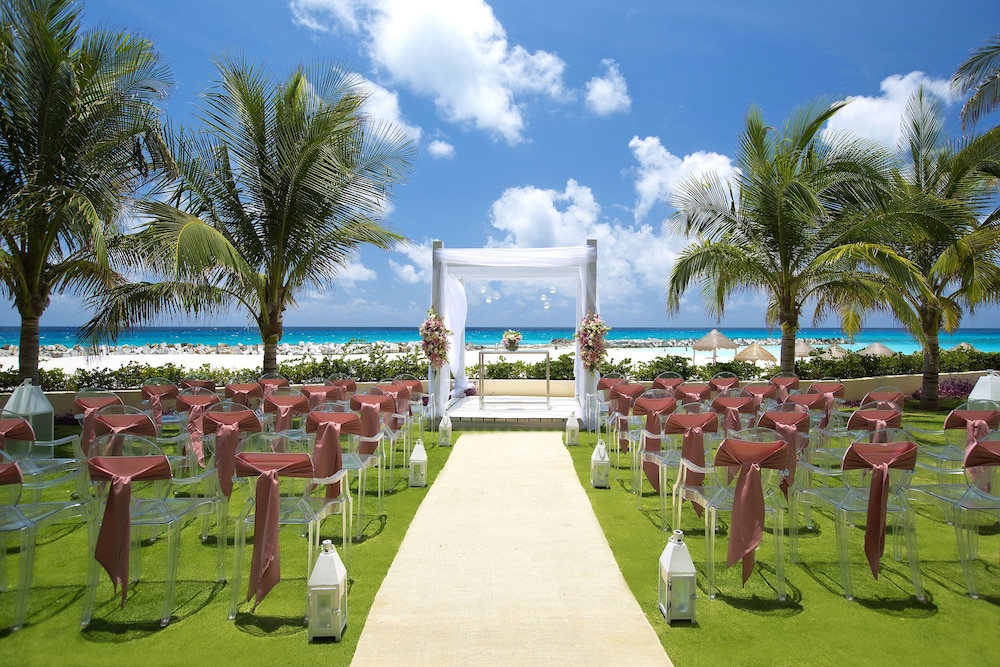 Krystal Grand Cancun All Inclusive — Beach in Cancun, Quintana Roo