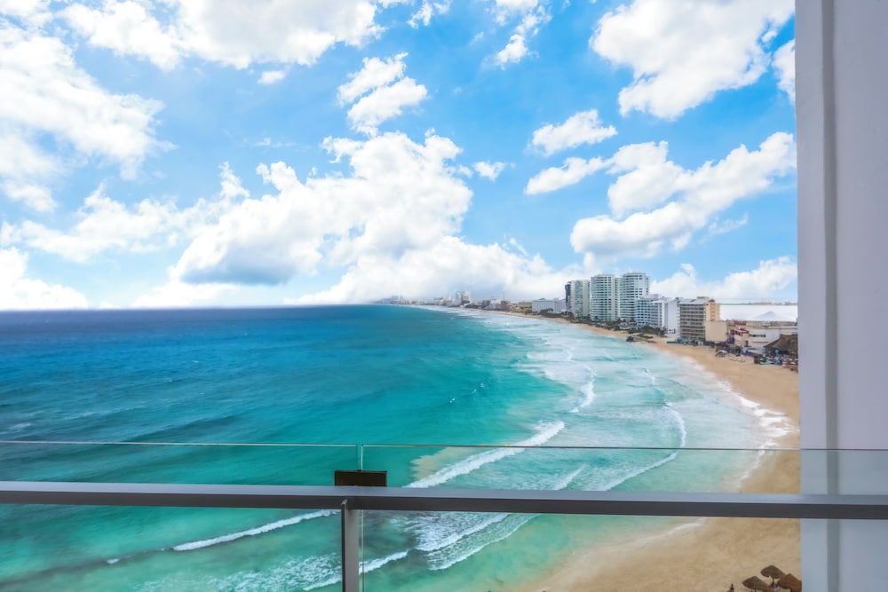 Krystal Grand Cancun All Inclusive — Beach in Cancun, Quintana Roo