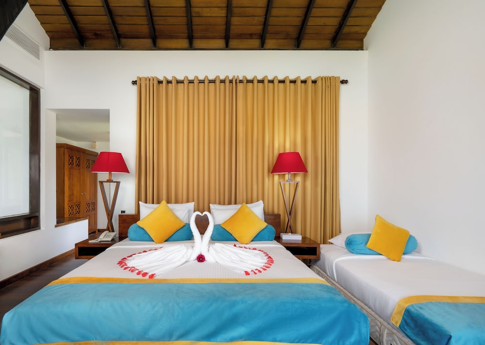 Grand Beach Hotel Wadduwa — Hotel rooms in Wadduwa