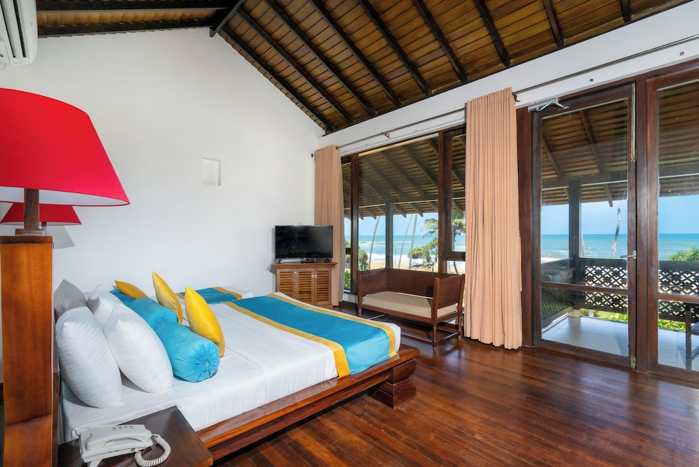Grand Beach Hotel Wadduwa — Hotel rooms in Wadduwa