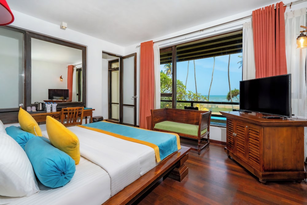 Grand Beach Hotel Wadduwa — Hotel rooms in Wadduwa