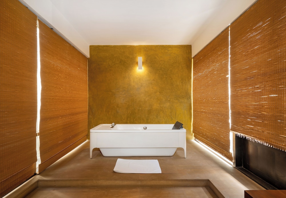 Grand Beach Hotel Wadduwa — Spa in Wadduwa