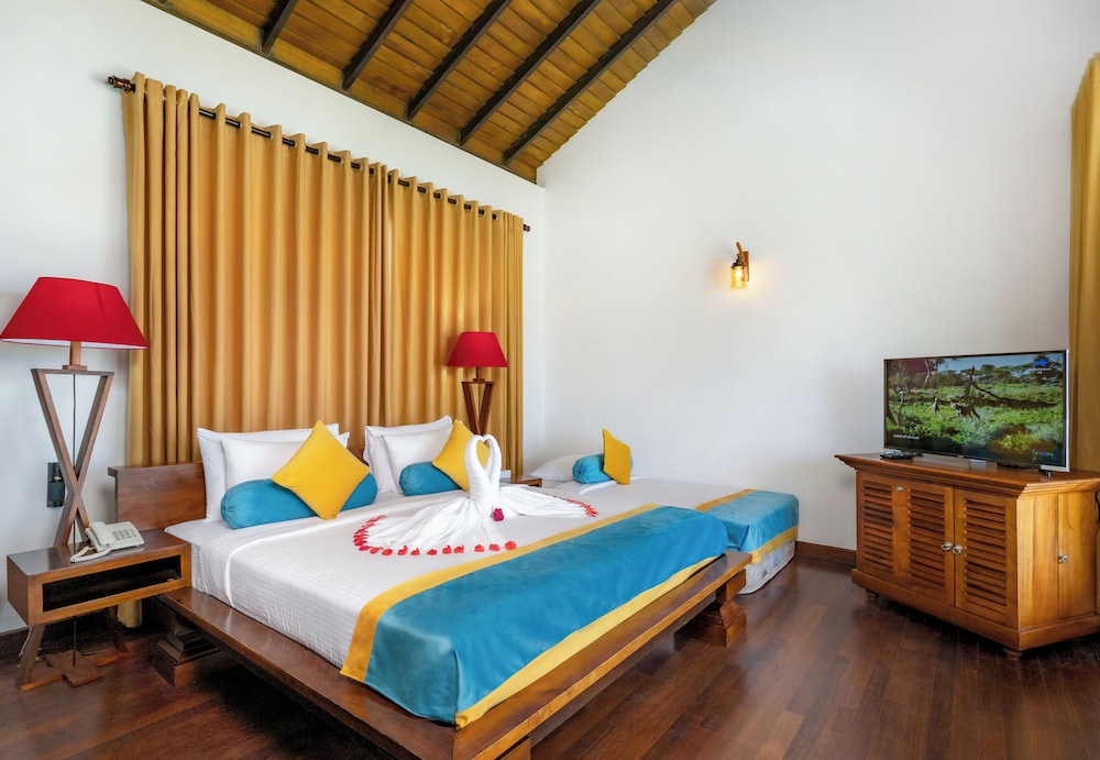 Grand Beach Hotel Wadduwa — Hotel rooms in Wadduwa
