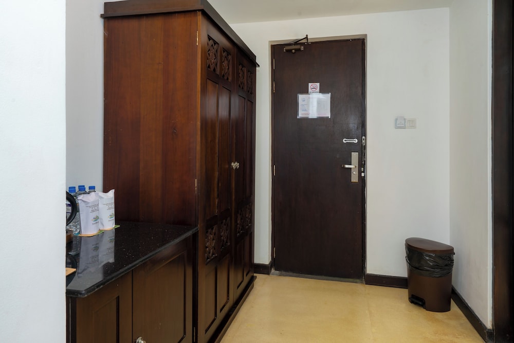 Grand Beach Hotel Wadduwa — Hotel rooms in Wadduwa