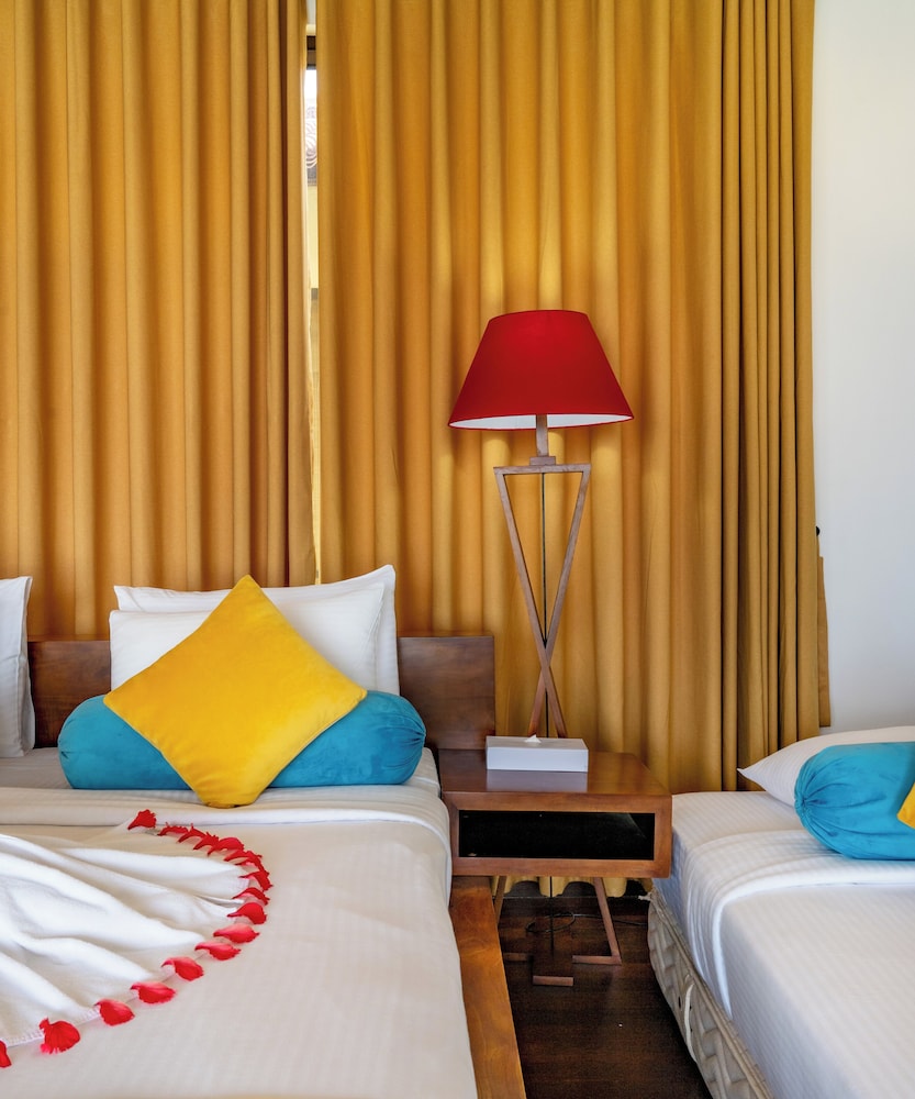 Grand Beach Hotel Wadduwa — Hotel rooms in Wadduwa