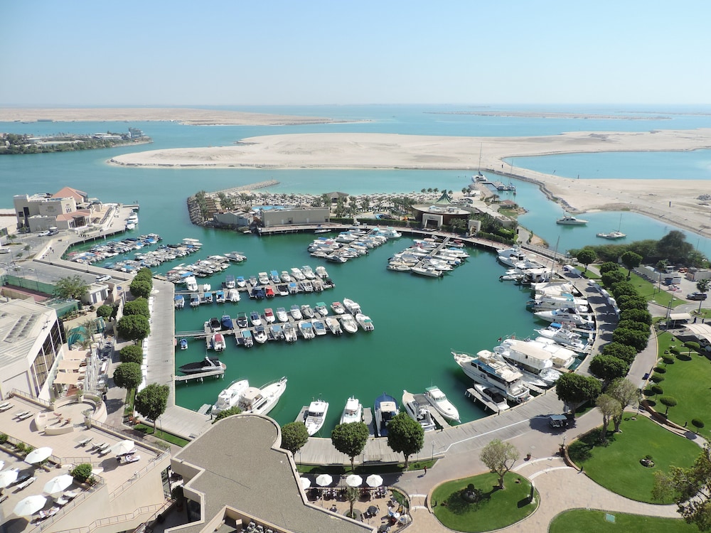 InterContinental Abu Dhabi by IHG — Hotel building in Abu Dhabi